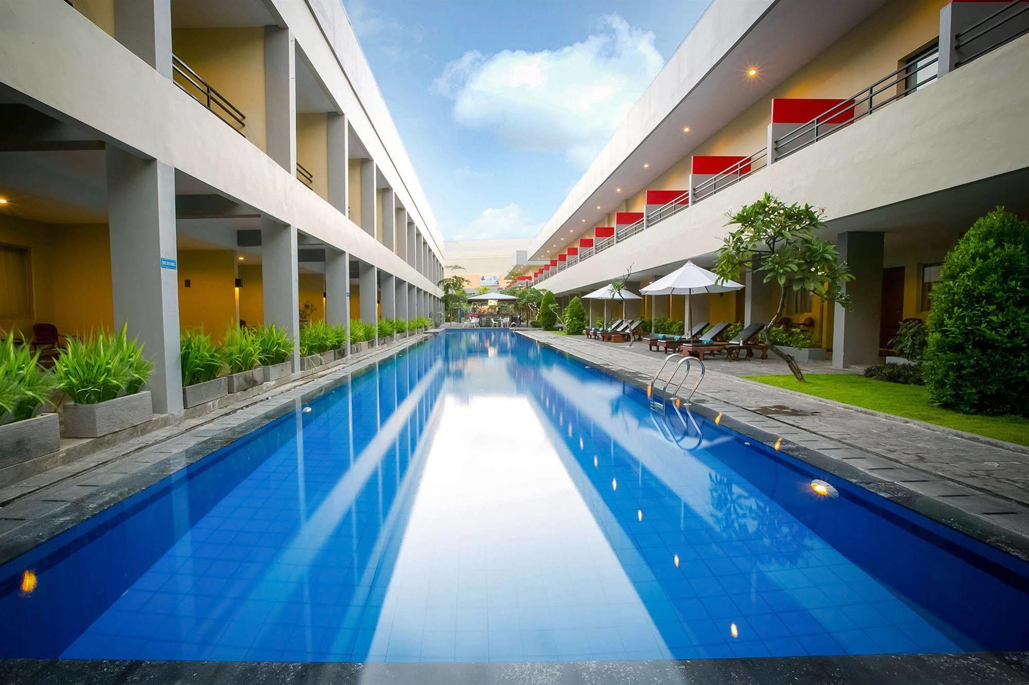 بالي Kuta Station Hotel And Spa المظهر الخارجي الصورة